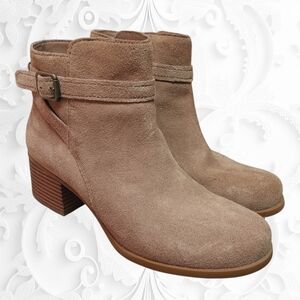 Koolaburra Women's Erena Beige Suede Harness Moto Heeled Boots Ortholite Insole